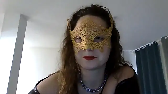 Snapshot of Madameleawhite chatting on October 2025 03:24:02 PM Madameleawhite online show from October 2025 03:24:02 PM