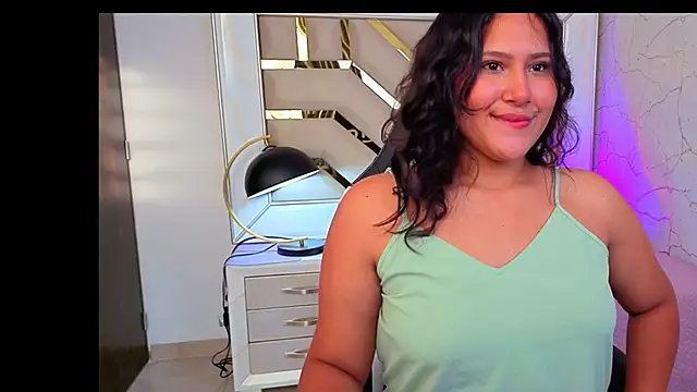 luna jonezz online show from November 2025 11:32:02 AM