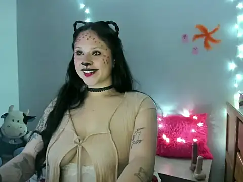  Emily vixen online show from October 2025 03:40:01 AM