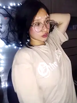  Emily vixen online show from October 2025 12:24:02 AM