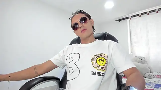 Hayden Boy  online show from October 2025 01:45:02 PM