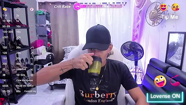 Hayden Boy  online show from December 2025 06:03:02 PM