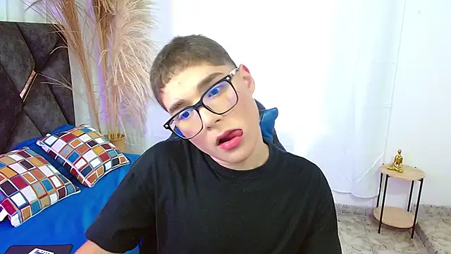 Mattass18 online show from November 2025 02:02:01 PM