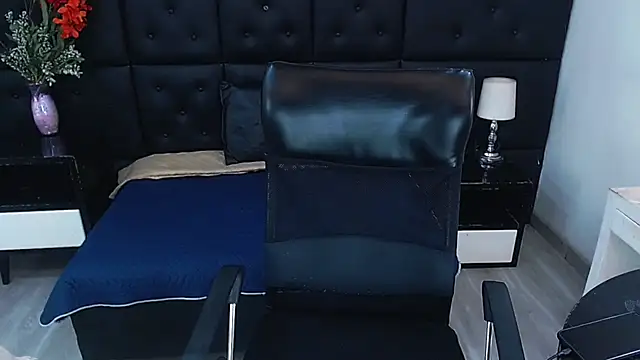 MarkoStorck online show from October 2025 07:37:02 PM