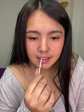 Snapshot of Mellani_luod chatting on April 2026 06:19:01 PM Mellani luod online show from April 2026 06:19:01 PM