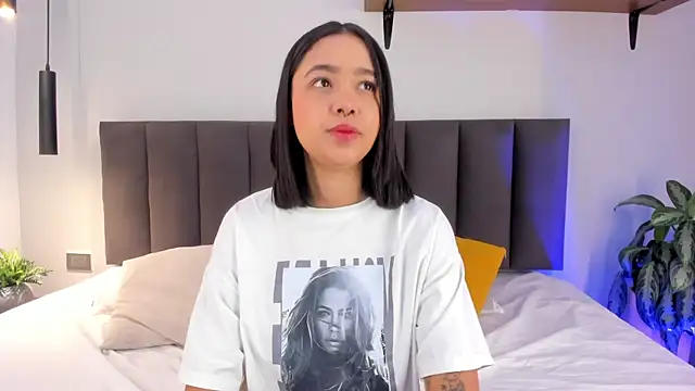 Snapshot of AilanaCortes chatting on November 2025 12:18:02 PM AilanaCortes online show from November 2025 12:18:02 PM