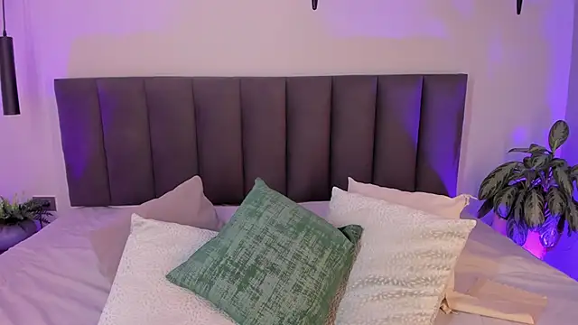 AilanaCortes online show from February 2026 12:27:01 PM