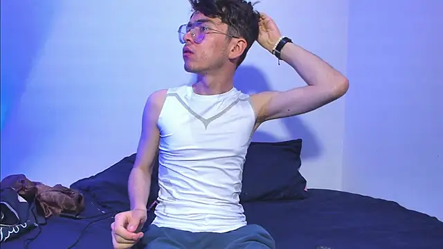 Snapshot of dani_angel_dark chatting on November 2025 12:09:01 AM dani angel dark online show from November 2025 12:09:01 AM