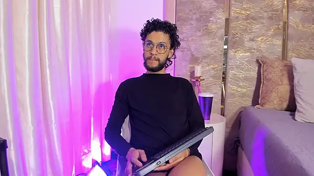 Liam Samderz online show from October 2025 11:53:02 AM