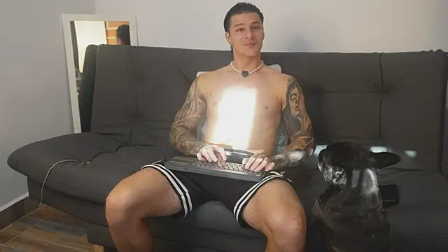 Dominick walker online show from November 2025 09:36:02 PM