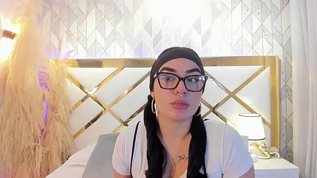 DevoraCarther online show from October 2025 11:44:01 AM