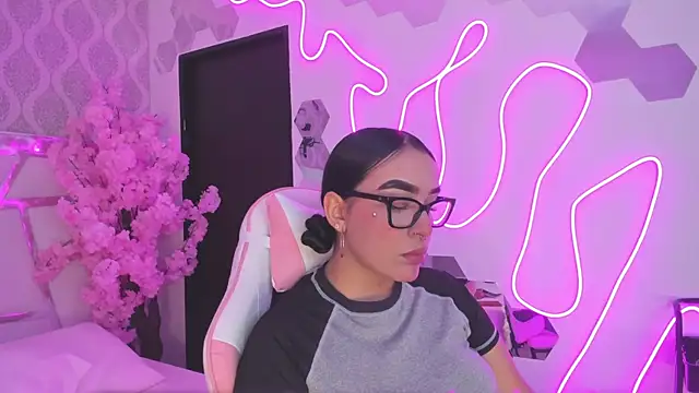 DevoraCarther online show from November 2025 02:28:02 PM