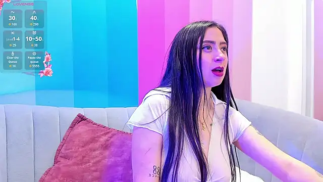 JuliethCruz  online show from March 2026 06:09:02 PM