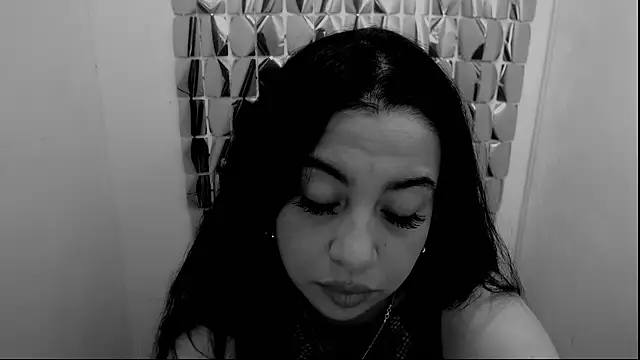 Snapshot of anamartinez__ chatting on November 2025 09:47:01 PM anamartinez online show from November 2025 09:47:01 PM