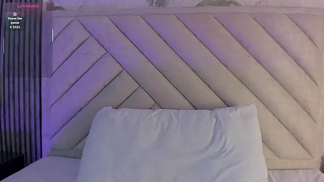 Lexy-Sweet1 online show from November 2025 04:45:02 AM