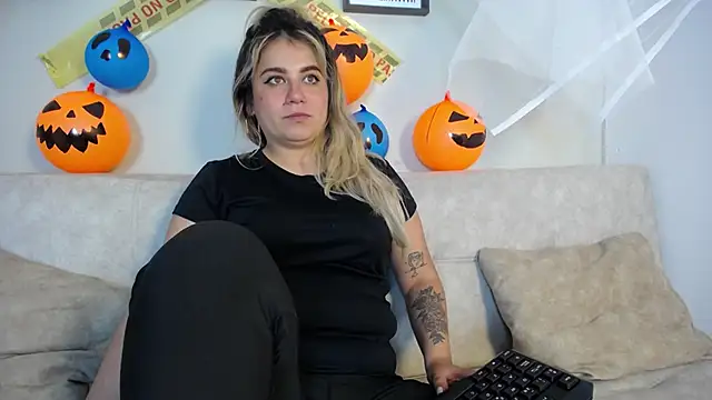 Sweet Bella Valery online show from October 2025 10:10:02 PM