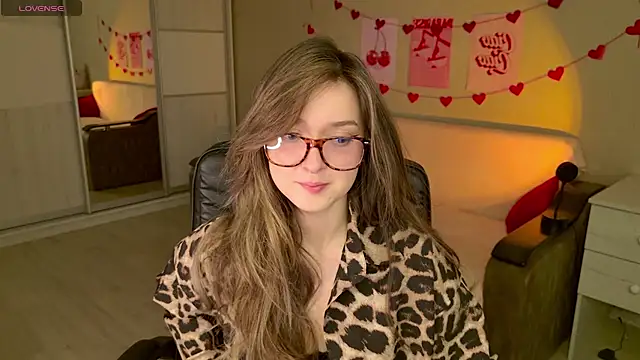 BellaSink online show from December 2025 05:48:01 AM