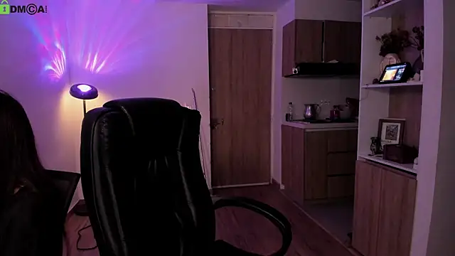 Snapshot of Mikeyvioleta_ chatting on June 2026 08:50:01 AM Mikeyvioleta online show from June 2026 08:50:01 AM