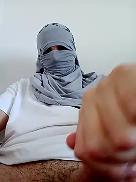 Snapshot of hasanland chatting on October 2025 12:29:01 PM hasanland online show from October 2025 12:29:01 PM