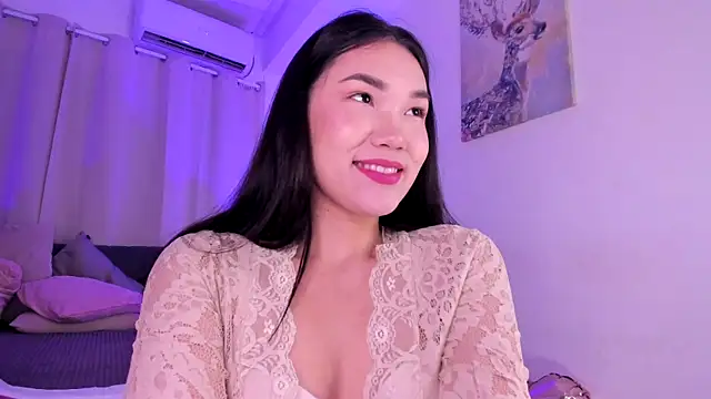 Snapshot of Divine_Madeleine chatting on July 2026 06:40:02 AM Divine Madeleine online show from July 2026 06:40:02 AM