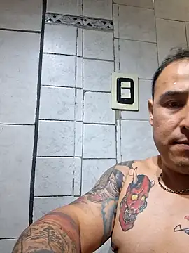 Snapshot of Rueditasss chatting on December 2025 12:29:02 AM Rueditasss online show from December 2025 12:29:02 AM