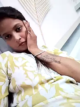 Anshika1431 online show from October 2025 04:20:01 AM