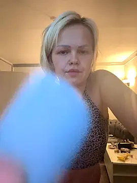 CherryXOX- online show from October 2025 06:06:02 AM