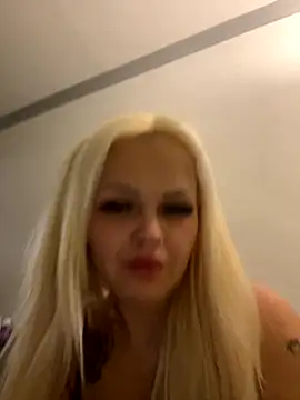 CherryXOX- online show from November 2025 08:09:01 PM