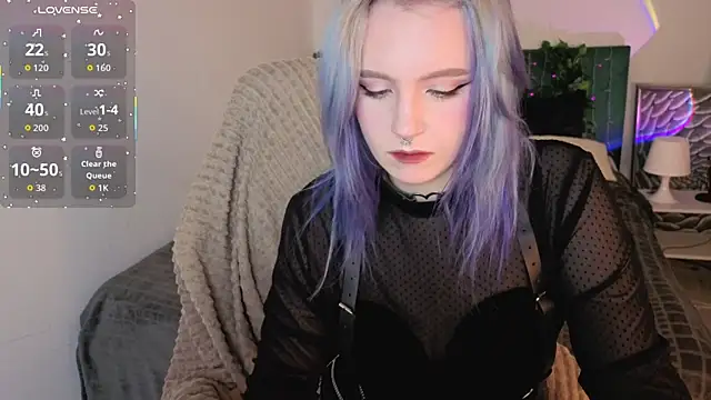 AleksaDivine online show from December 2025 09:43:01 PM