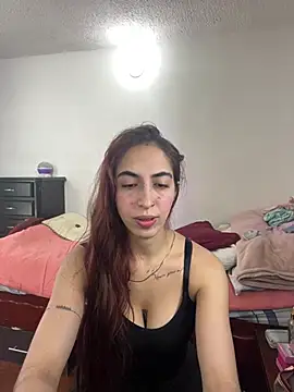 Snapshot of MariamGray1 chatting on May 2026 05:01:02 AM MariamGray1 online show from May 2026 05:01:02 AM