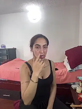 Snapshot of MariamGray1 chatting on May 2026 06:21:02 AM MariamGray1 online show from May 2026 06:21:02 AM