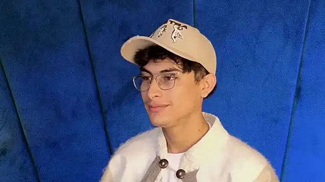 Aaron Eze online show from October 2025 08:48:02 PM