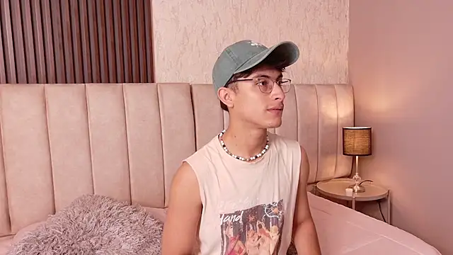 Aaron Eze online show from January 2026 08:11:02 PM