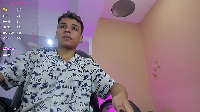 Xavier Fox    online show from March 2026 07:42:01 PM