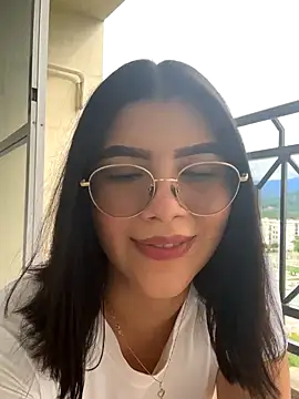 Julietalcl online show from October 2025 09:11:01 PM