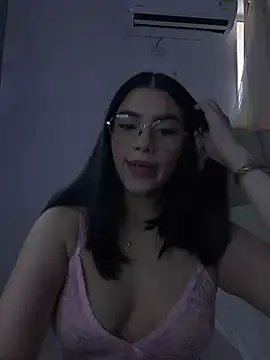 Snapshot of Julietalcl chatting on April 2026 08:26:02 PM Julietalcl online show from April 2026 08:26:02 PM