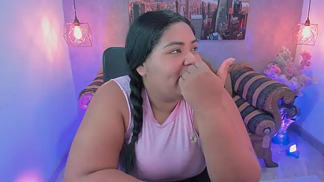 Sara clk online show from March 2026 06:33:01 PM