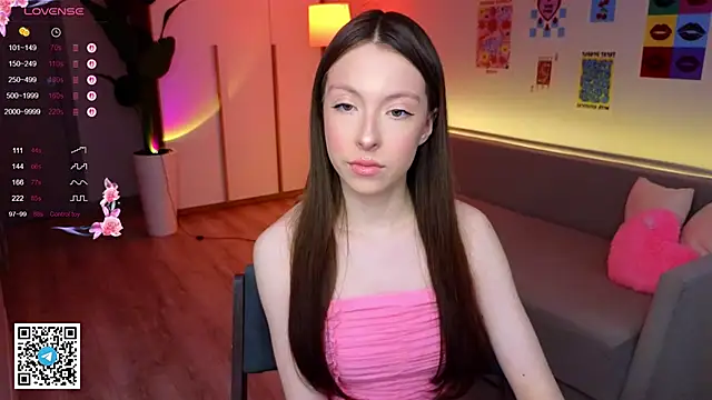 Snapshot of Yasmin_Kass chatting on April 2026 06:40:01 AM Yasmin Kass online show from April 2026 06:40:01 AM