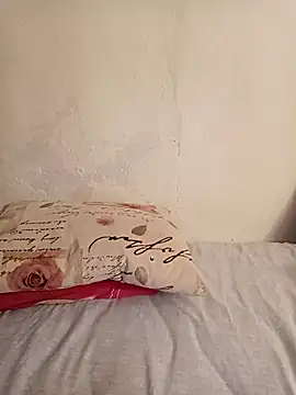 Snapshot of miamia21 chatting on February 2026 08:14:01 AM miamia21 online show from February 2026 08:14:01 AM