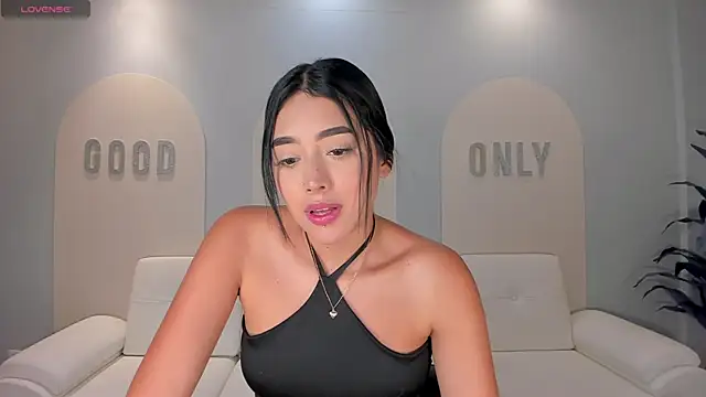 Snapshot of ScarlettBlaze_ chatting on May 2026 12:01:02 PM ScarlettBlaze online show from May 2026 12:01:02 PM