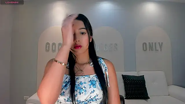Snapshot of ScarlettBlaze_ chatting on May 2026 12:10:01 PM ScarlettBlaze online show from May 2026 12:10:01 PM