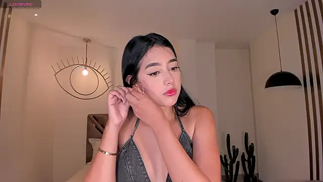 Snapshot of ScarlettBlaze_ chatting on May 2026 12:01:01 PM ScarlettBlaze online show from May 2026 12:01:01 PM