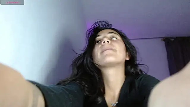 Snapshot of naomy_rain chatting on October 2025 10:53:02 PM naomy rain online show from October 2025 10:53:02 PM