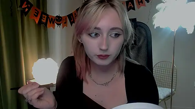 ScarlettScril online show from October 2025 06:47:01 AM