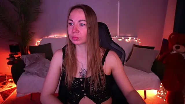 VixenMuse online show from April 2026 08:06:02 PM