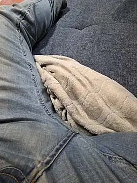 Snapshot of michindm chatting on March 2026 06:40:02 AM michindm online show from March 2026 06:40:02 AM