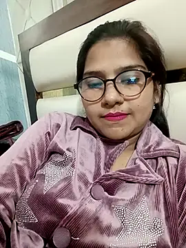 Vanshika1432 online show from November 2025 12:59:03 PM