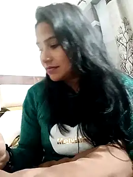 Vanshika1432 online show from December 2025 08:17:01 PM