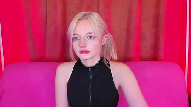 Snapshot of AlessaKiss chatting on May 2026 01:55:01 AM AlessaKiss online show from May 2026 01:55:01 AM