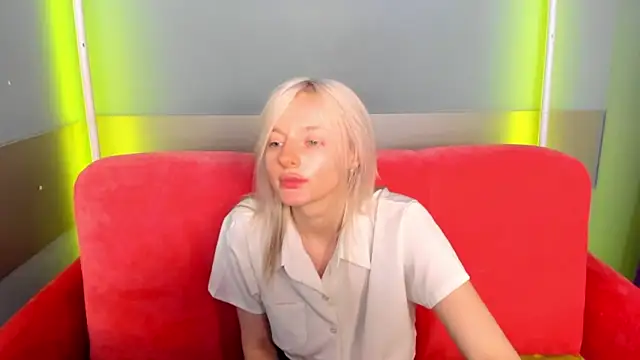 Snapshot of AlessaKiss chatting on May 2026 08:54:01 AM AlessaKiss online show from May 2026 08:54:01 AM